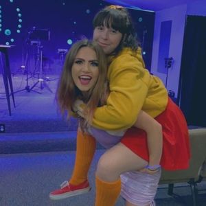 Meet your Posher, Chloe